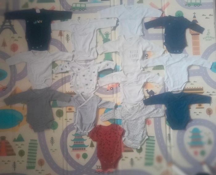 Lot de 47 bodies - photo numéro 2
