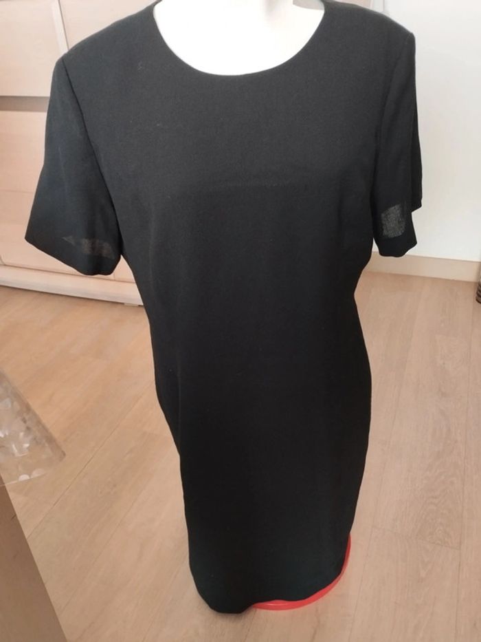 Robe noire Carole Richard taille 44 tbe - photo numéro 2