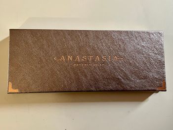 Palette Anastia Beverly Hills