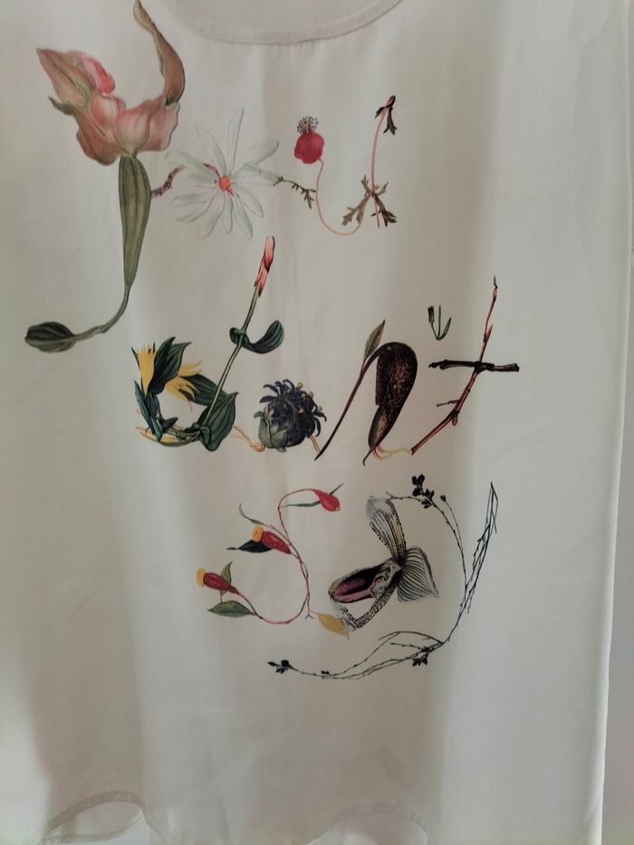 Jolie blouse sans manches - photo numéro 2