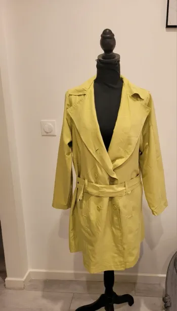 Trench Ijo, taille 38.