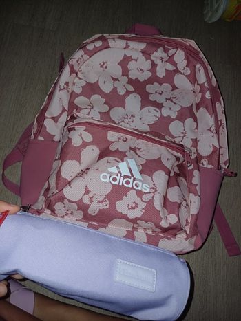 Sac adidas et trousse  étudiant