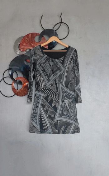Robe d'automne à motifs noirs et gris Hello Fashion