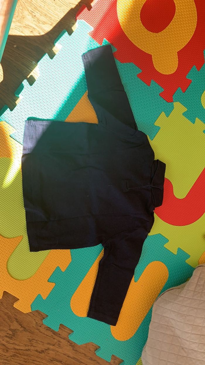 Sous-pull Zara bleu marine 6-9 mois - photo numéro 2