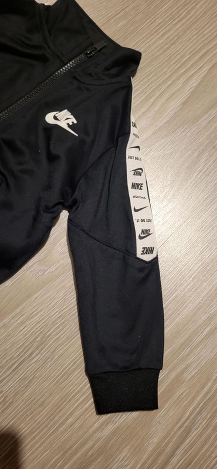 Ensemble jogging Nike 18 mois 80-86 cm - photo numéro 5