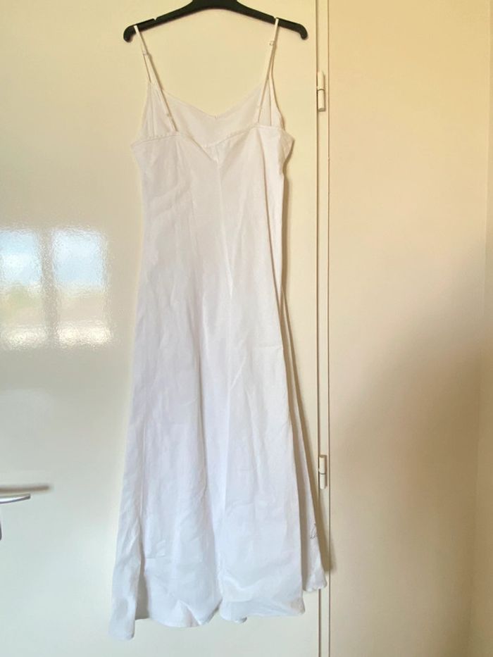 Robe longue blanche - photo numéro 2