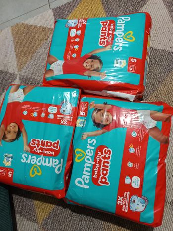 Lot de 3 paquets couches Pampers  taille 5 pants