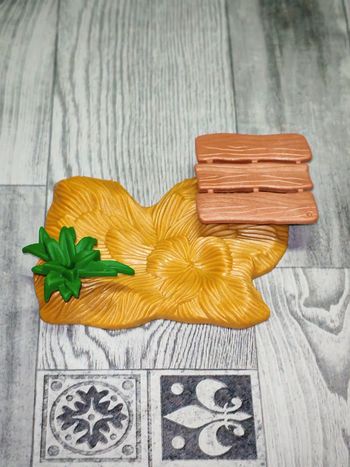 Playmobil végétation avec paille et rebord en bois pour animaux