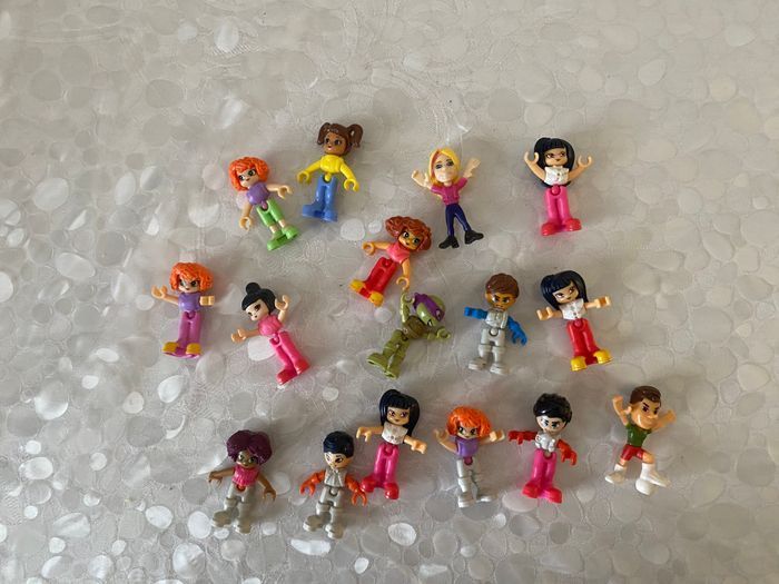 Lot de 16 figurines playmobil - photo numéro 2