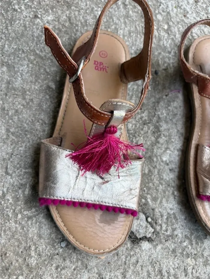 Sandales fille taille 33 - photo numéro 2