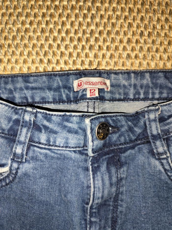 Jean slim mixte U Essentiel , 12 ans , très bon état - photo numéro 3