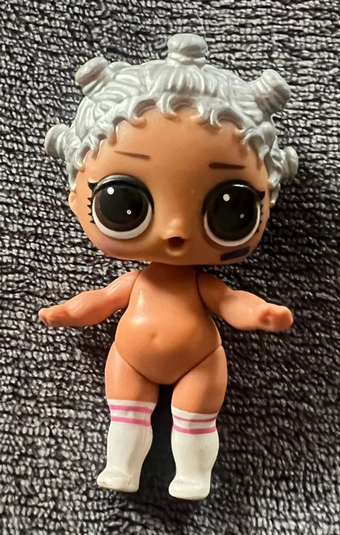 Petite poupée Lol surprise + accessoires comme sur la photos ( 21 ) - photo numéro 3