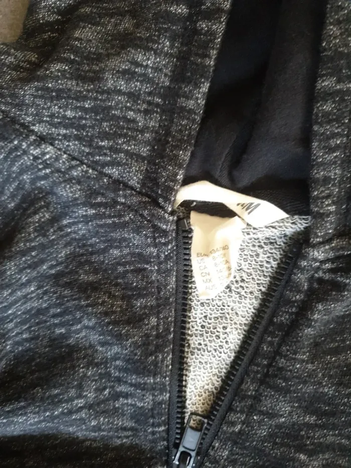 Lot de 2 gilets fins HM 8/10 ans - photo numéro 5