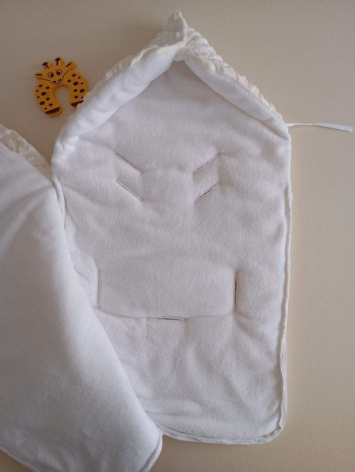 Nid d'ange bébé minky et polaire écru - photo numéro 2