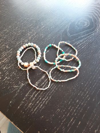 Lot de 7 bracelets perles