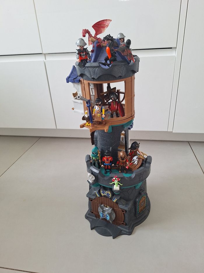 Donjon playmobil dragons guerriers