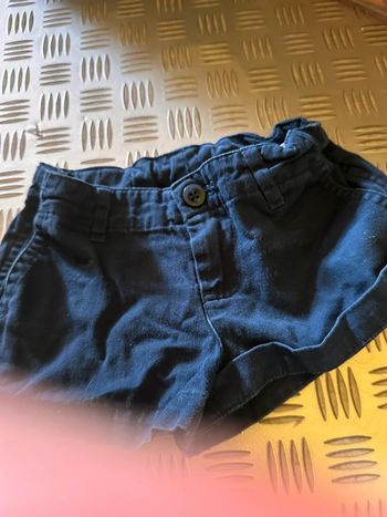 Short 3 ans