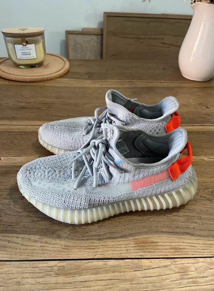 Adidas Yeezy Boost 350 V2 Tail Light - photo numéro 4