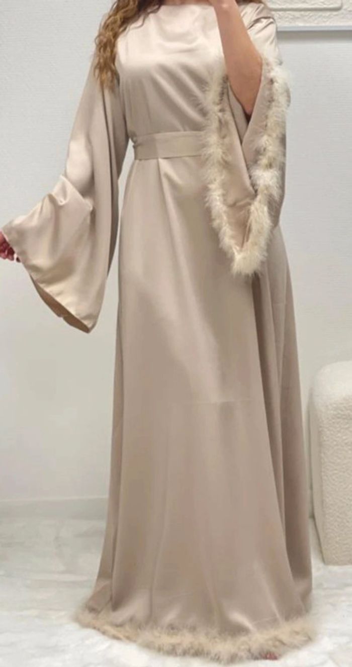 Robe satinée - photo numéro 7