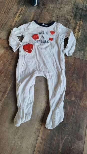 Pyjamas orchestra 18 mois en très bon état