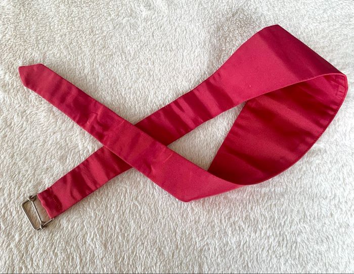 Ceinture en tissus enfant couleur rouge bordeaux. - photo numéro 2