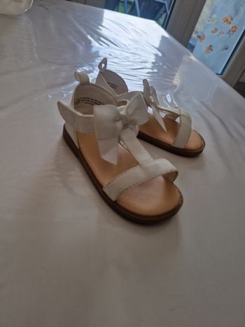 Sandales