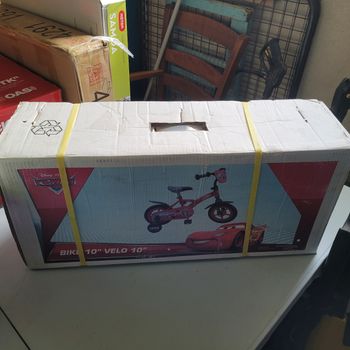 Velo cars 10 pouces neuf jamais monté 