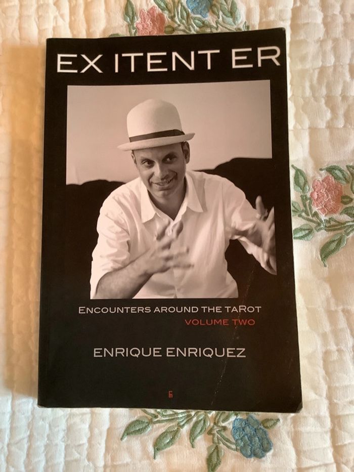 Ex Itent Er et En Terex It, livres d’Enrique Enriquez d’entretiens sur le tarot en anglais - photo numéro 5