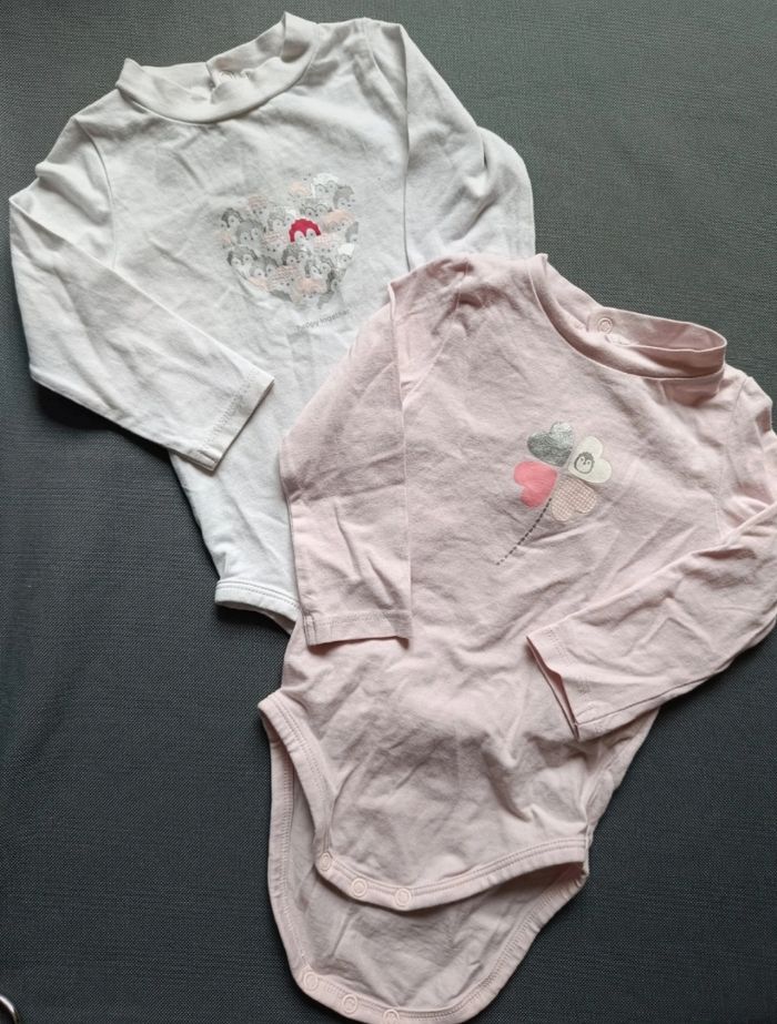 Lot de 2 bodies 💕 Taille 9 mois - photo numéro 2