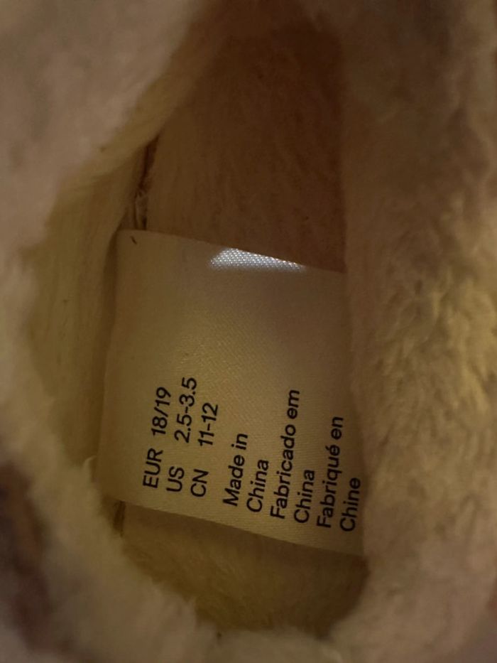 Chaussons neufs chauds 18/19 - photo numéro 2