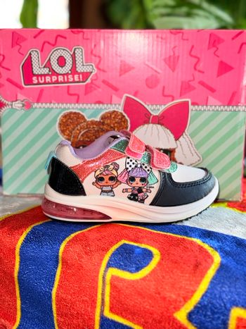 Basket lumineuse fille poupée LoL surprise taille 25 neuf 