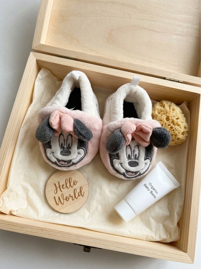 Chaussons Bébé Minnie Rose T.0-3 mois Neufs - photo numéro 1