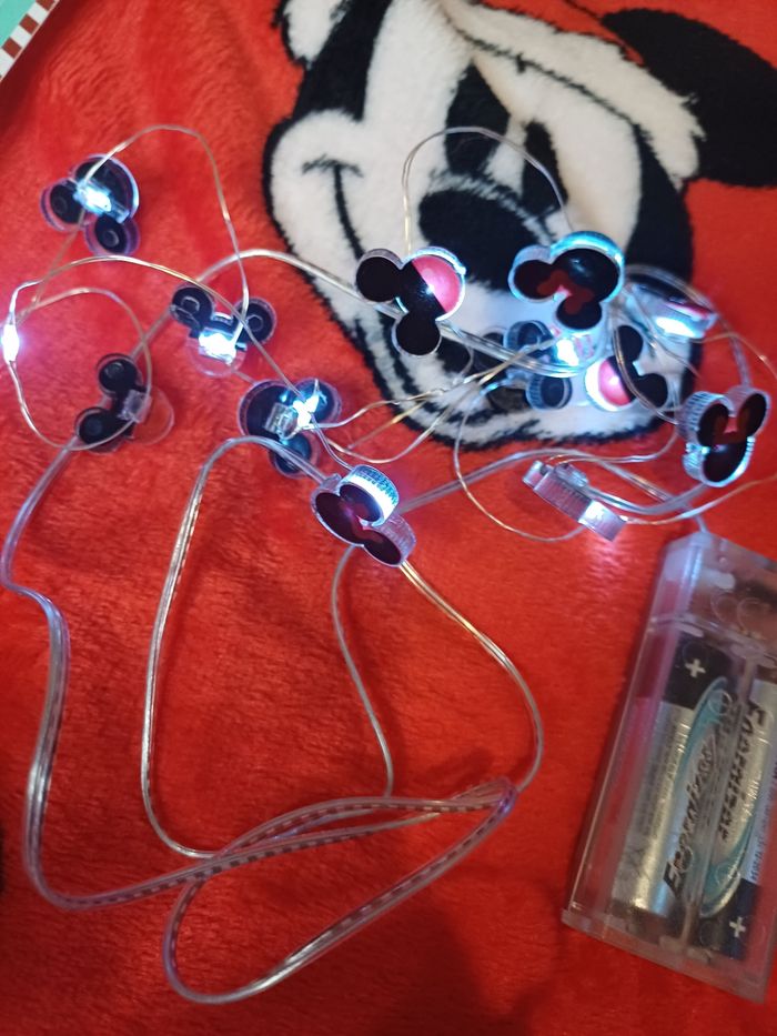 🧸Lots de plusieurs décoration de Noël Disney set de table, boule, décoration et une guirlande lumineuse - photo numéro 9