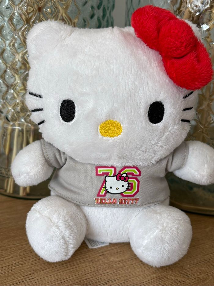 Peluche hello kitty - photo numéro 2