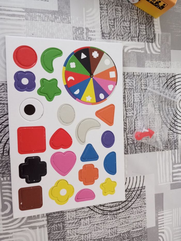 Jeu "formes et couleurs " - photo numéro 3