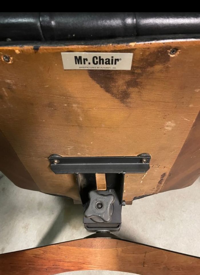 Chaise et Pouf Plycraft "Mr. Chair et Ottoman" - photo numéro 9