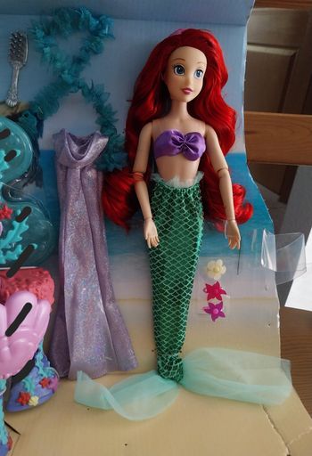 Poupée Ariel sirène avec robe violette- Coffret Disney La Petite Sirène