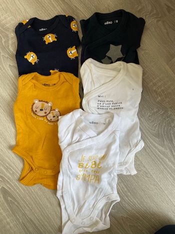 Lot de 5 bodies 1 mois garçon
