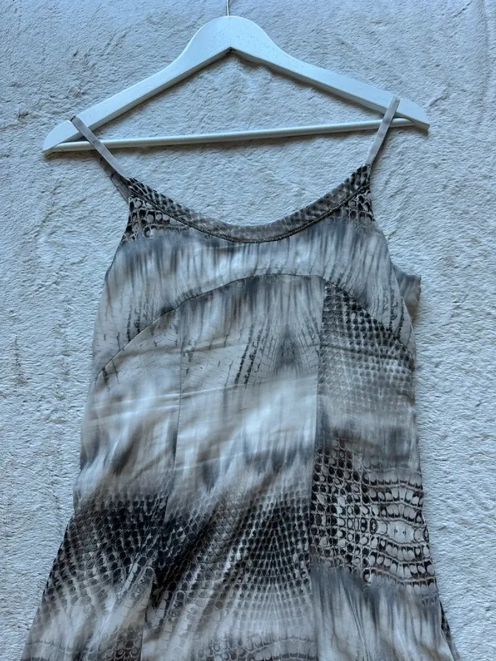 Robe longue occasion cocktail effet crocodile - photo numéro 2