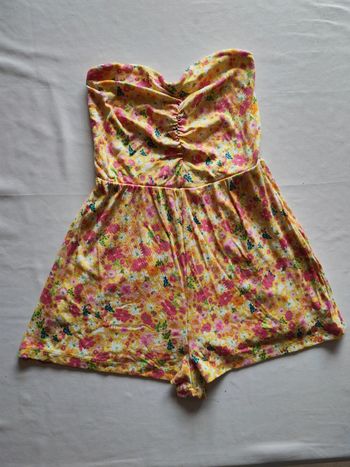 Combishort fleuri taille S , Bershka