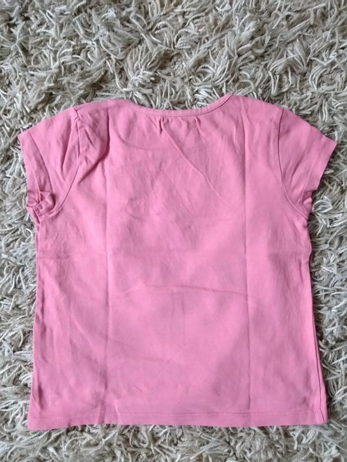 Lot de 2 tshirts (rose de la marque kiabi et le jaune de la marque in extenso) taille 4 ans - photo numéro 4
