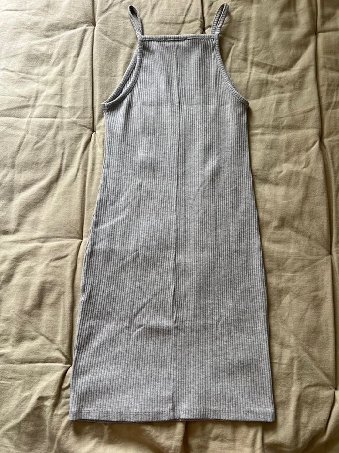 Robe grise - photo numéro 3