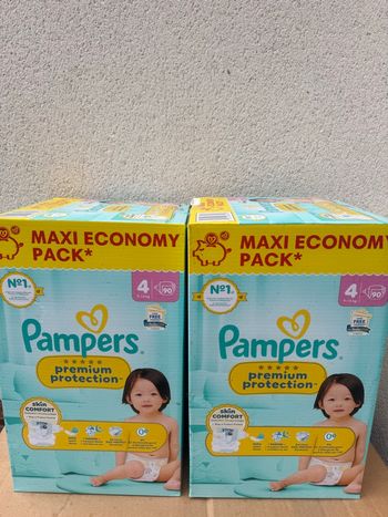 Lot de couches Pampers premium protection taille 4