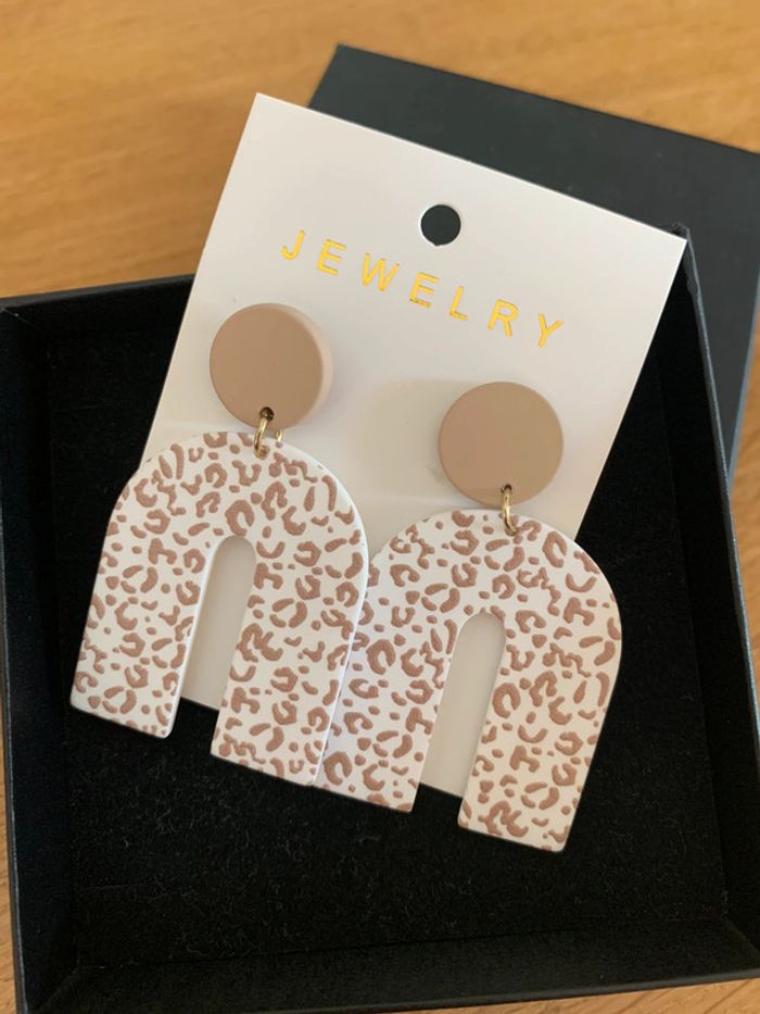 Boucles d’oreilles 🤩 - photo numéro 2
