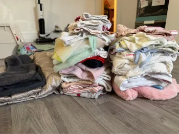 Très gros lot de vêtement fille 1 ans