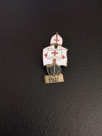 Pin's Bateau Santa Maria Christophe Colomb signé AB