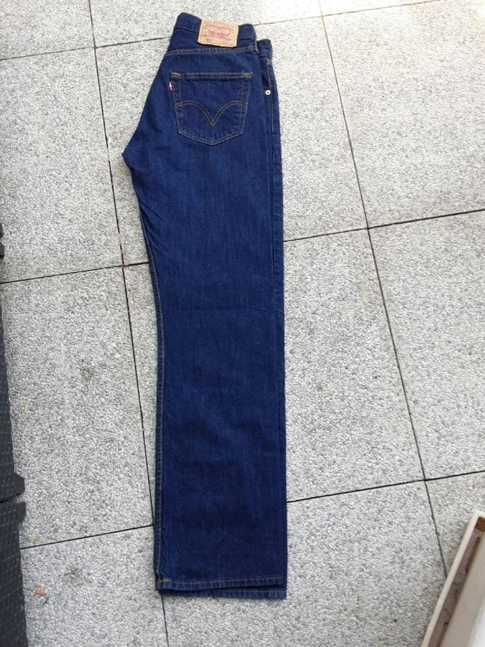 Pantalon jean marque Levi s strauss 501 taille w 33 l 34 fermeture bouton - photo numéro 2