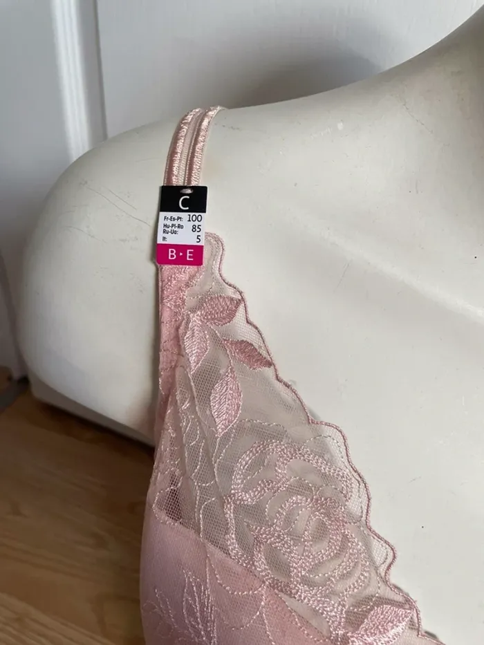 Soutien gorge - photo numéro 3