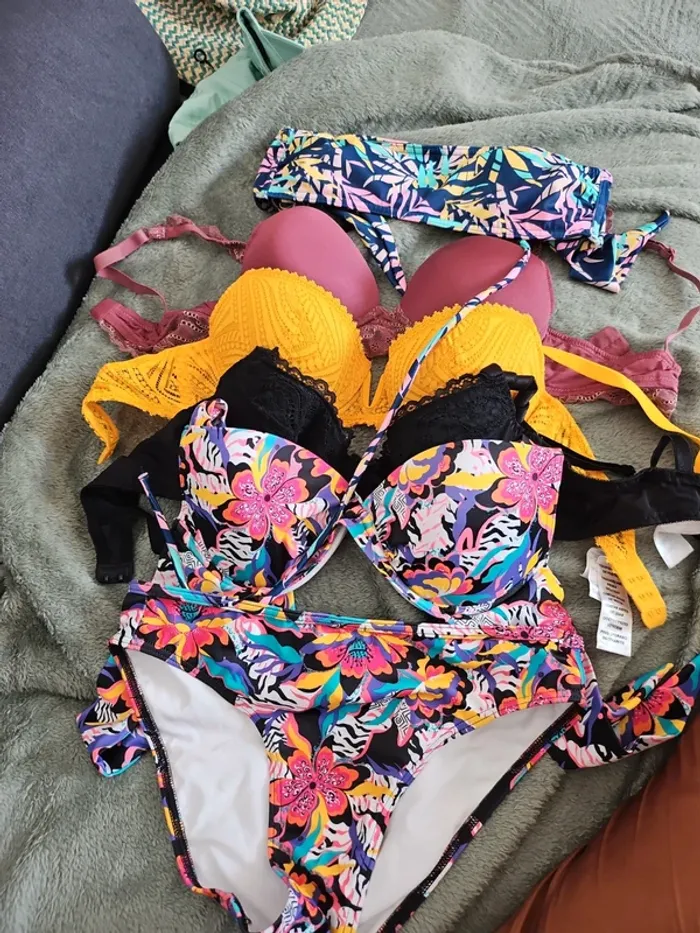 Soutiens gorge et maillot