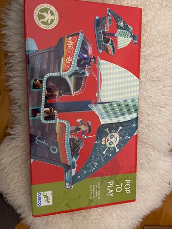 Bateau de pirate djeco pop to play